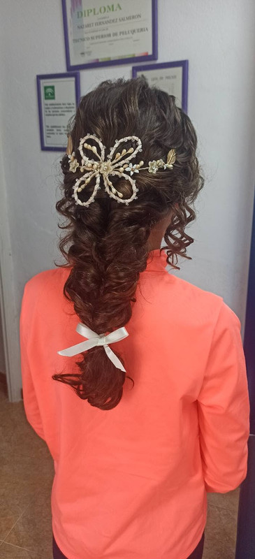 Nazaret Fernández Peluquería 12