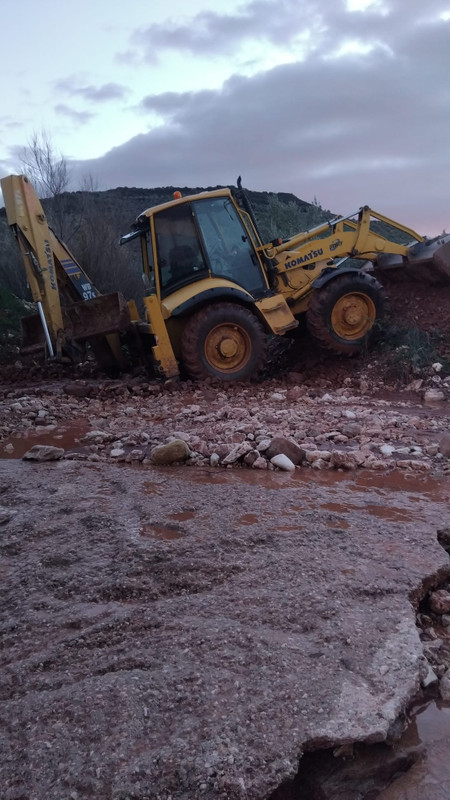 Excavaciones y Movimientos de Tierra Miguel Ángel Fernández Salmerón y otra CB 5