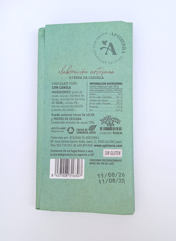 Tableta de chocolate con 70% de cacao y toke de canela.