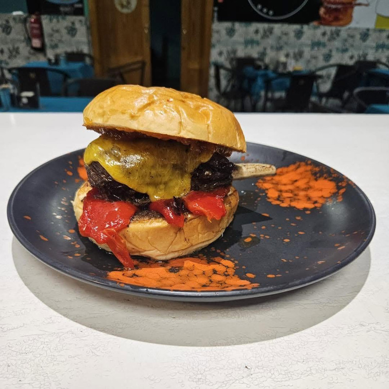 Nameless Pizzería & Burguer 2