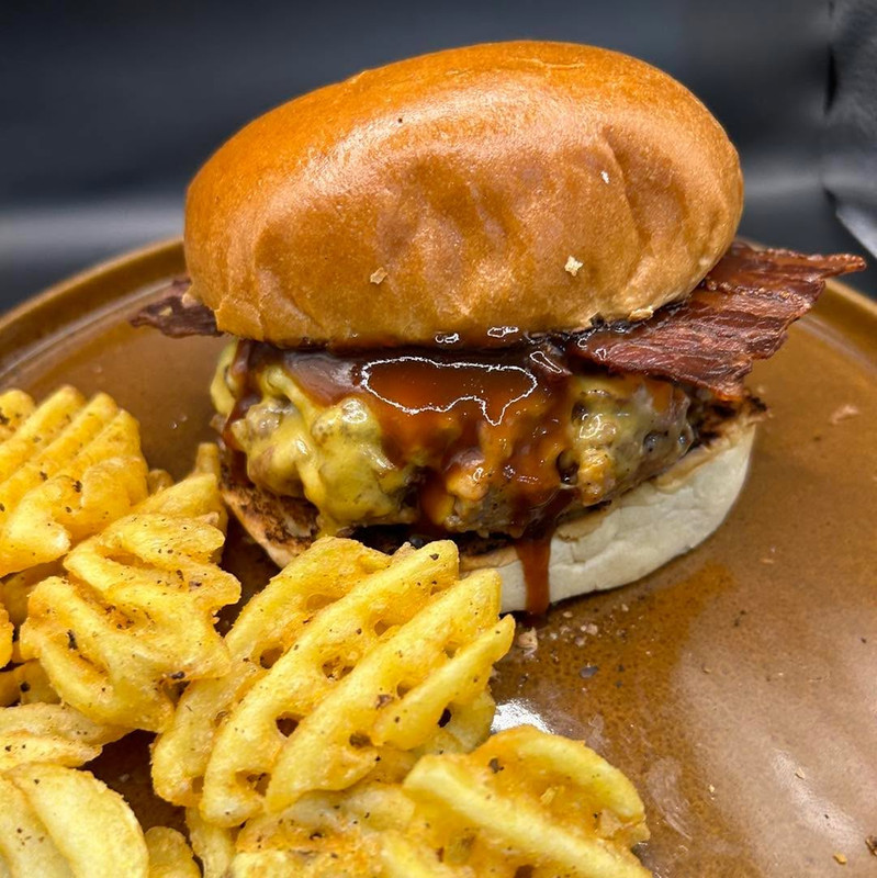 Nameless Pizzería & Burguer 5