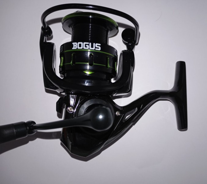Carrete de pesca. Modelo Hart Bogus 2000