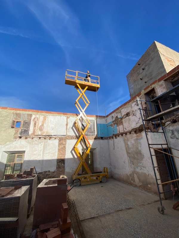 Construcciones y Derribos Pacheco 19