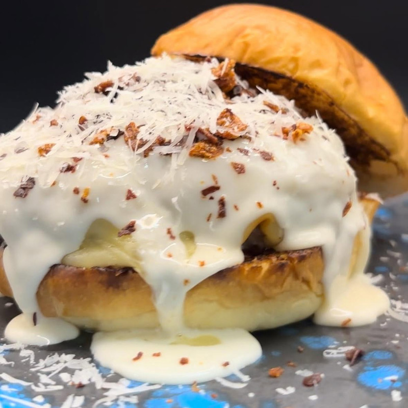 Nameless Pizzería & Burguer 12