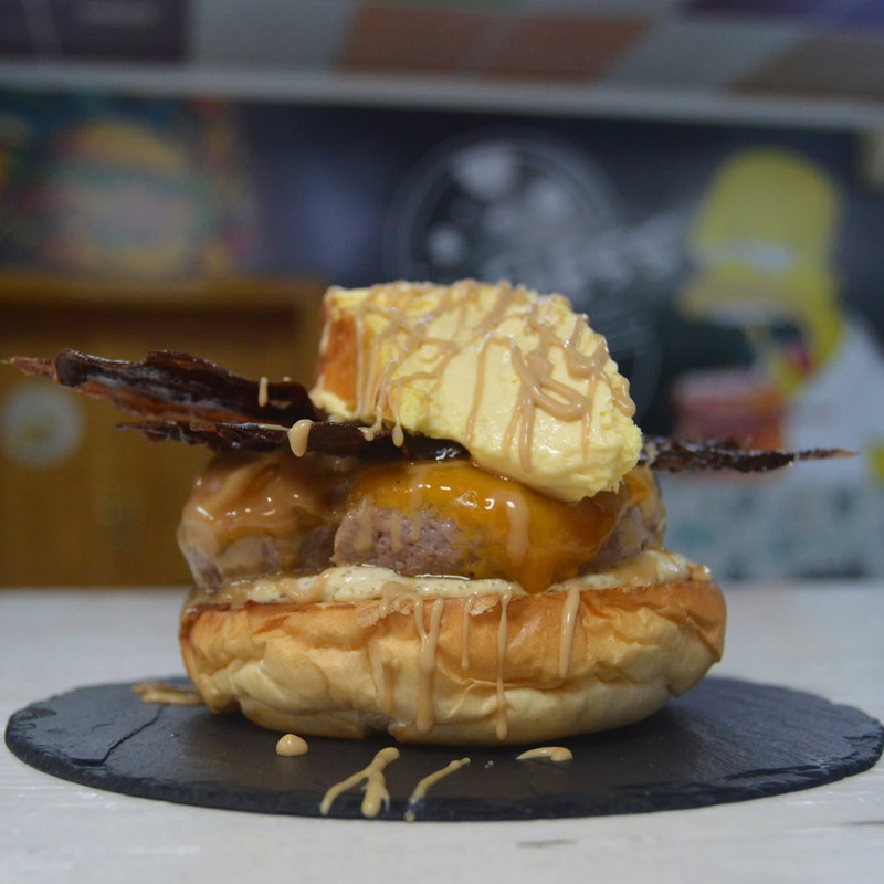 Nameless Pizzería & Burguer 3