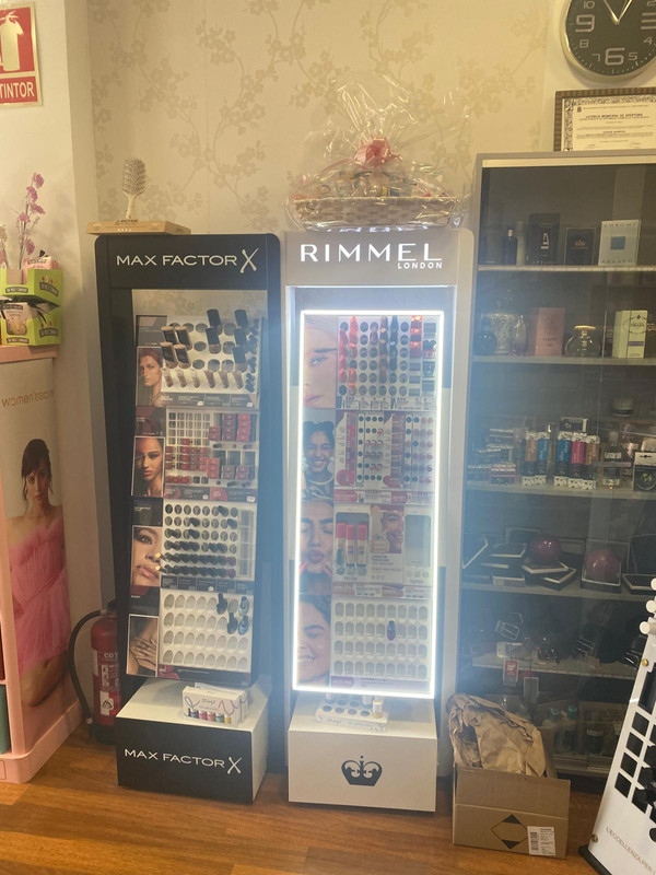 Perfumería Caprichos MC 6