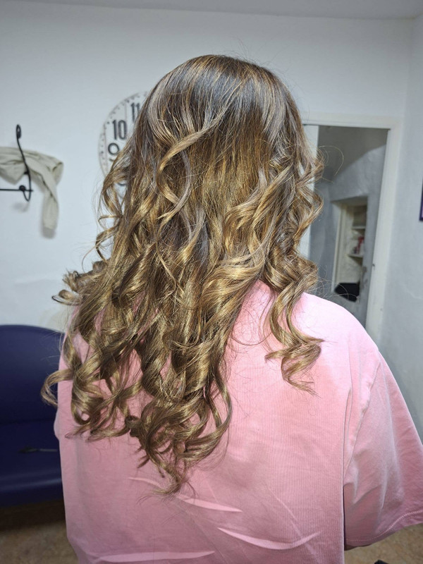 Nazaret Fernández Peluquería 10