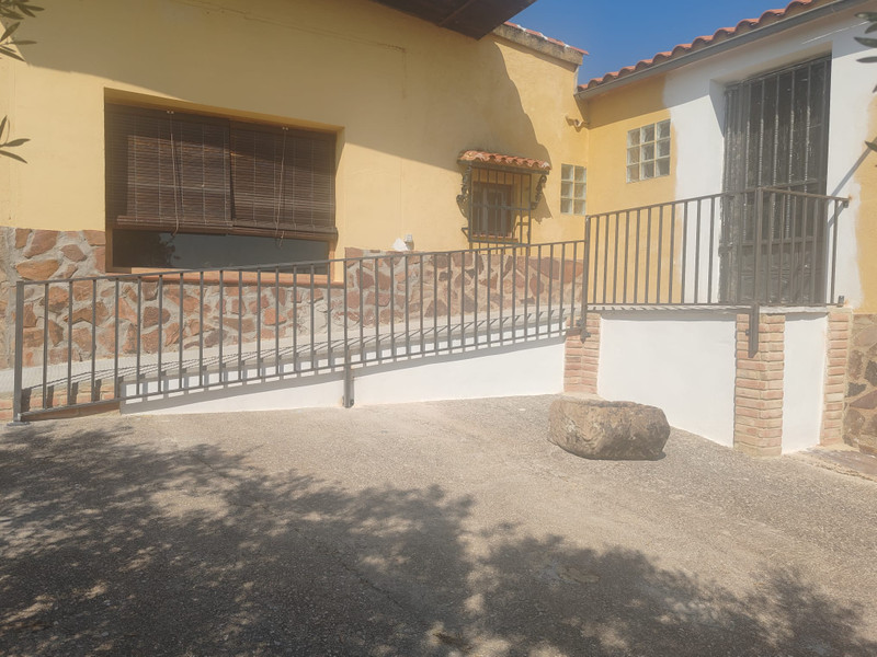 Construcciones y Derribos Pacheco 11